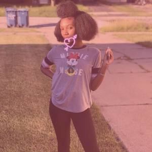 Meet your Posher, Danielle